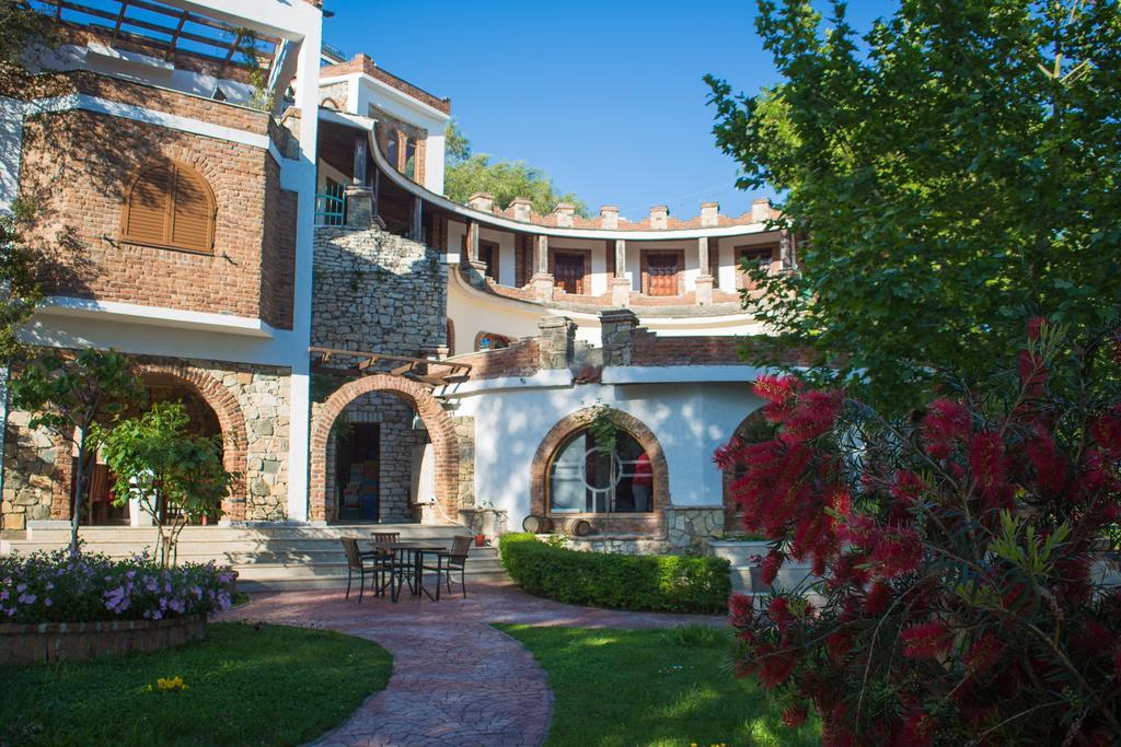 Hotel Livia Ксамил Экстерьер фото